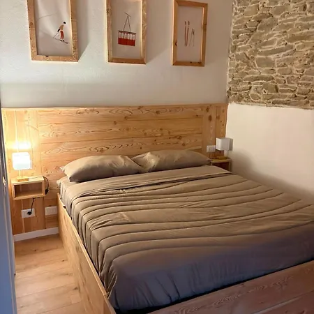 Lou Bindel Petite Maison Сампере
